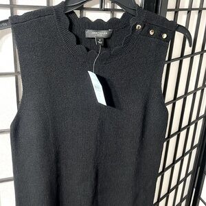 Ann Taylor Black Scalloped Sweater Shell Sleeveless Pullover Size MP